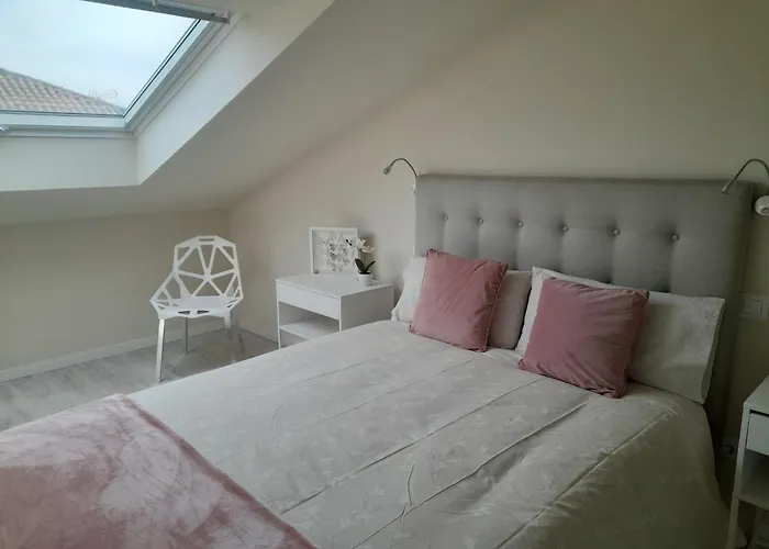 Apartamento De Diseno. Moderno Y Acogedor. 2